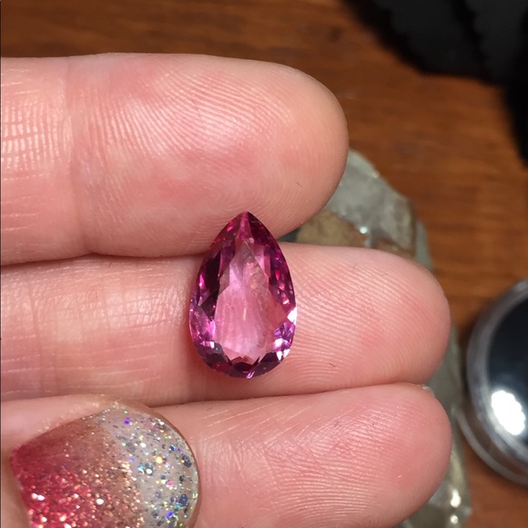 Pink tourmaline - Picture 3 of 9